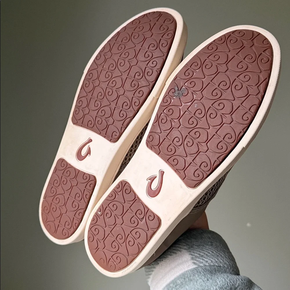 OluKai® Pehuea casual shoes Anatomical Contoured Footbed Drop In Heel Khaki US 9